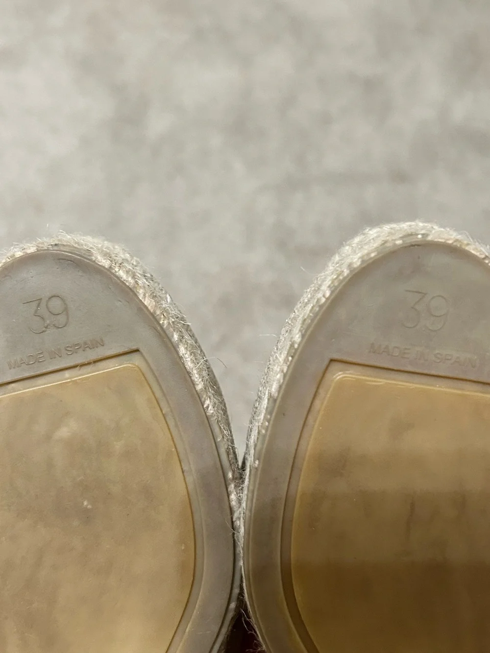 LIKE NEW Castaner Metallic Gold Espadrille Wedge Tie-Ankle Shoes sz9 bohemian